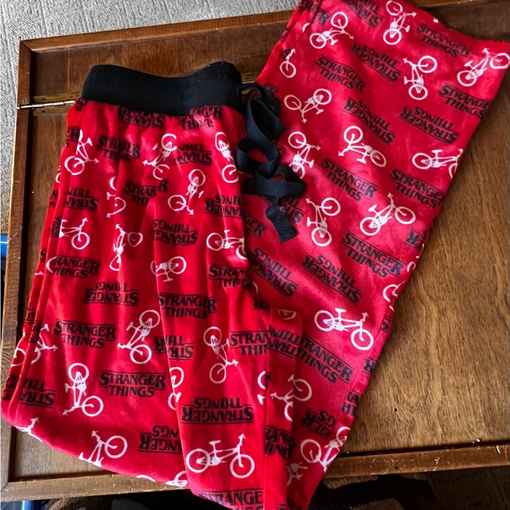 Women’s Stranger Things sleep pants